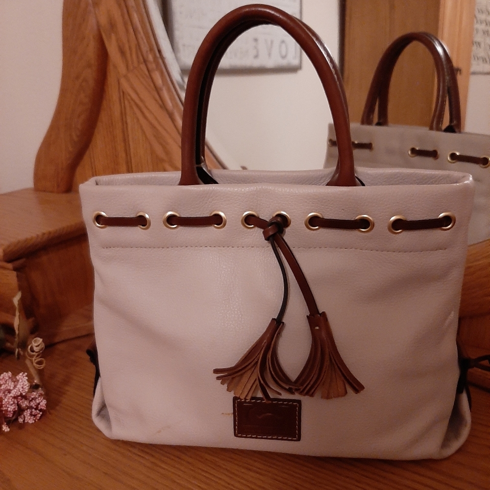 Dooney and Bourke purse